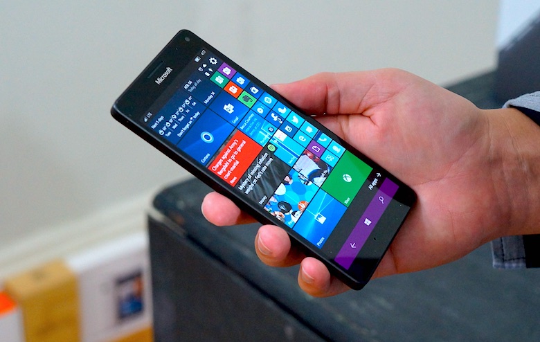 A Review On The New Gen Phablet- Microsoft Lumia 950 XL