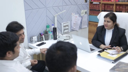 divorce-lawyer
